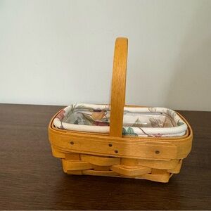 Vintage 2000  Longaberger Basket Small Handwoven With Liner And Plastic